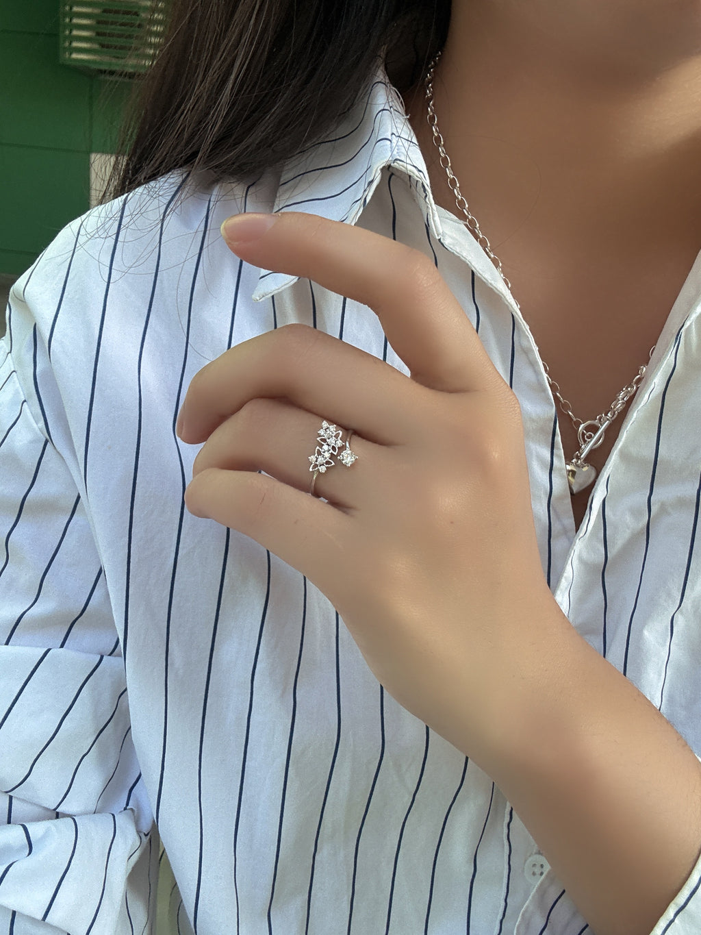 雪花紛飛戒指（戒圍可微調）