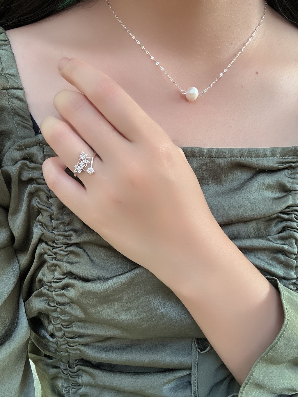 雪花紛飛戒指（戒圍可微調）