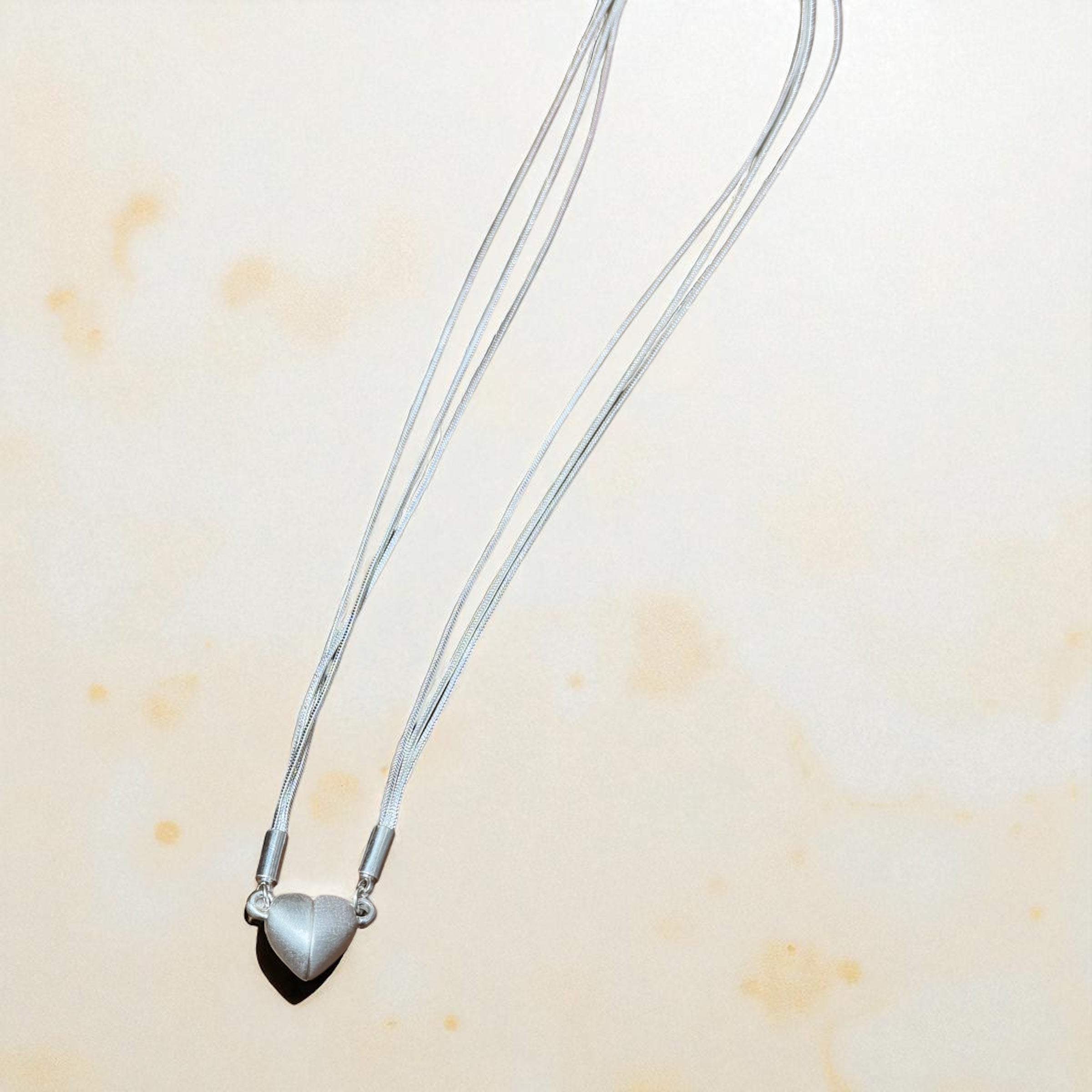 磁吸愛心短項鏈