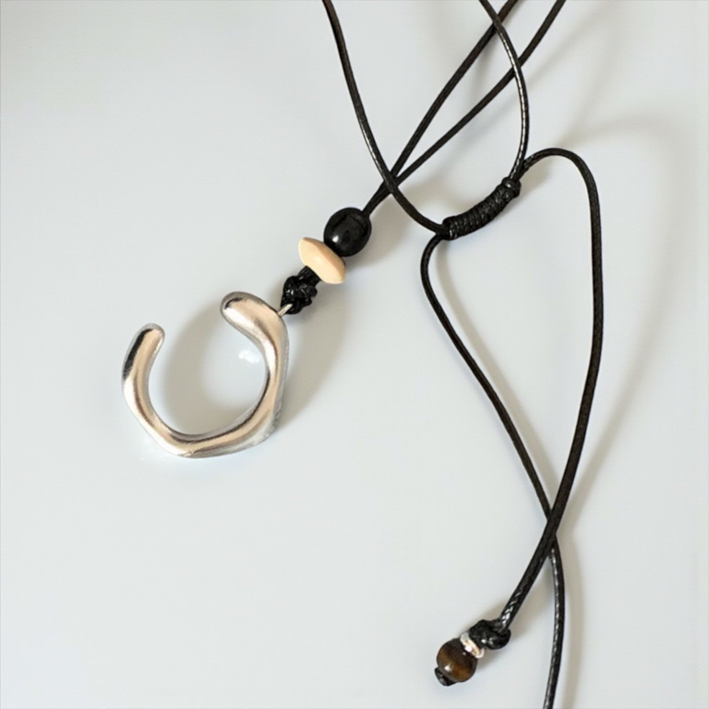 C墜皮革長鏈（可調整長度）