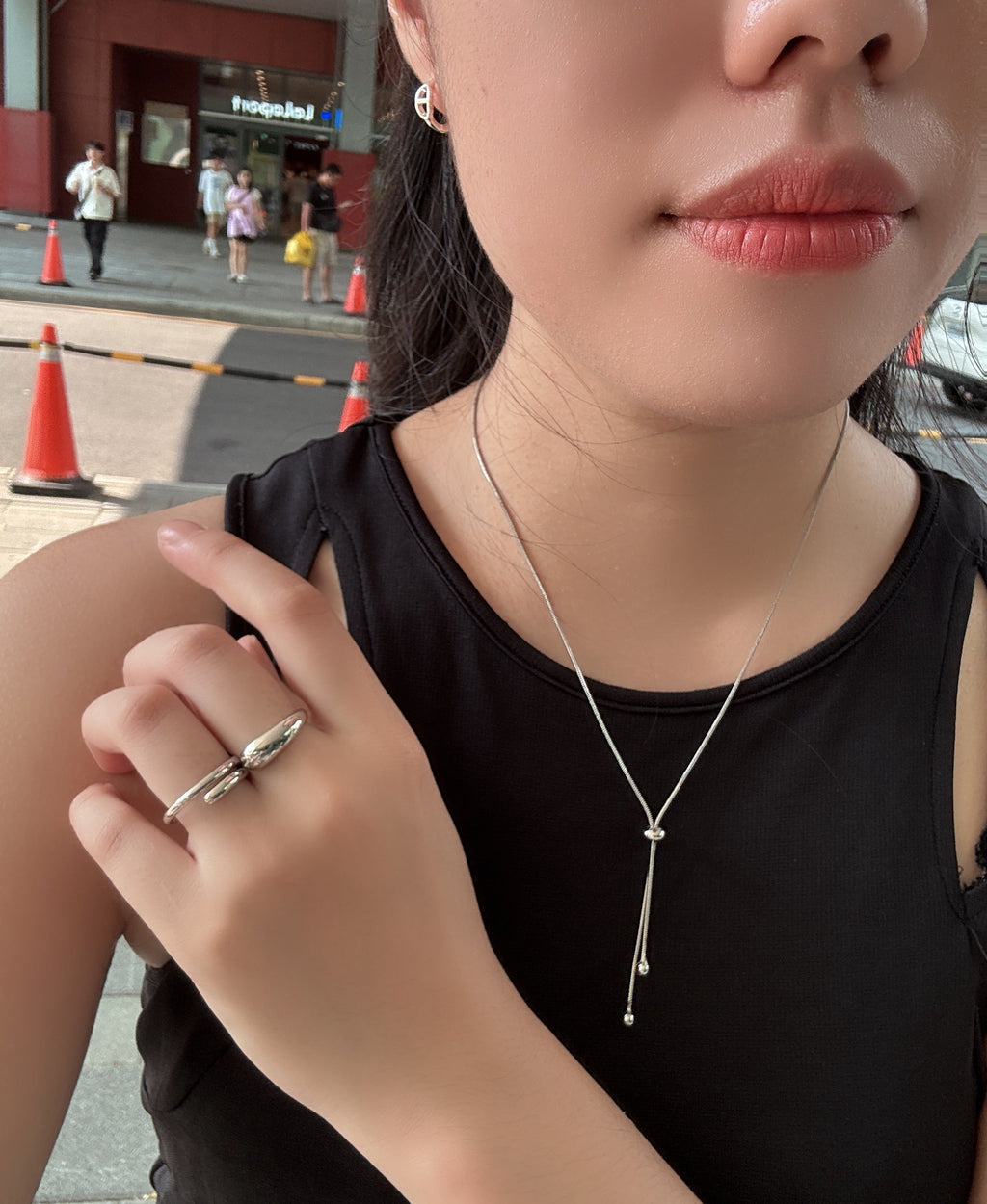 流線體造型戒（大小可微調）