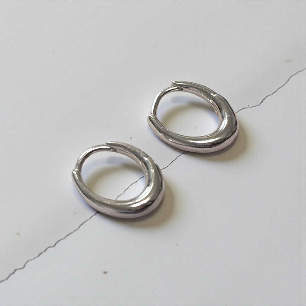 Daily Flow 銀色耳圈