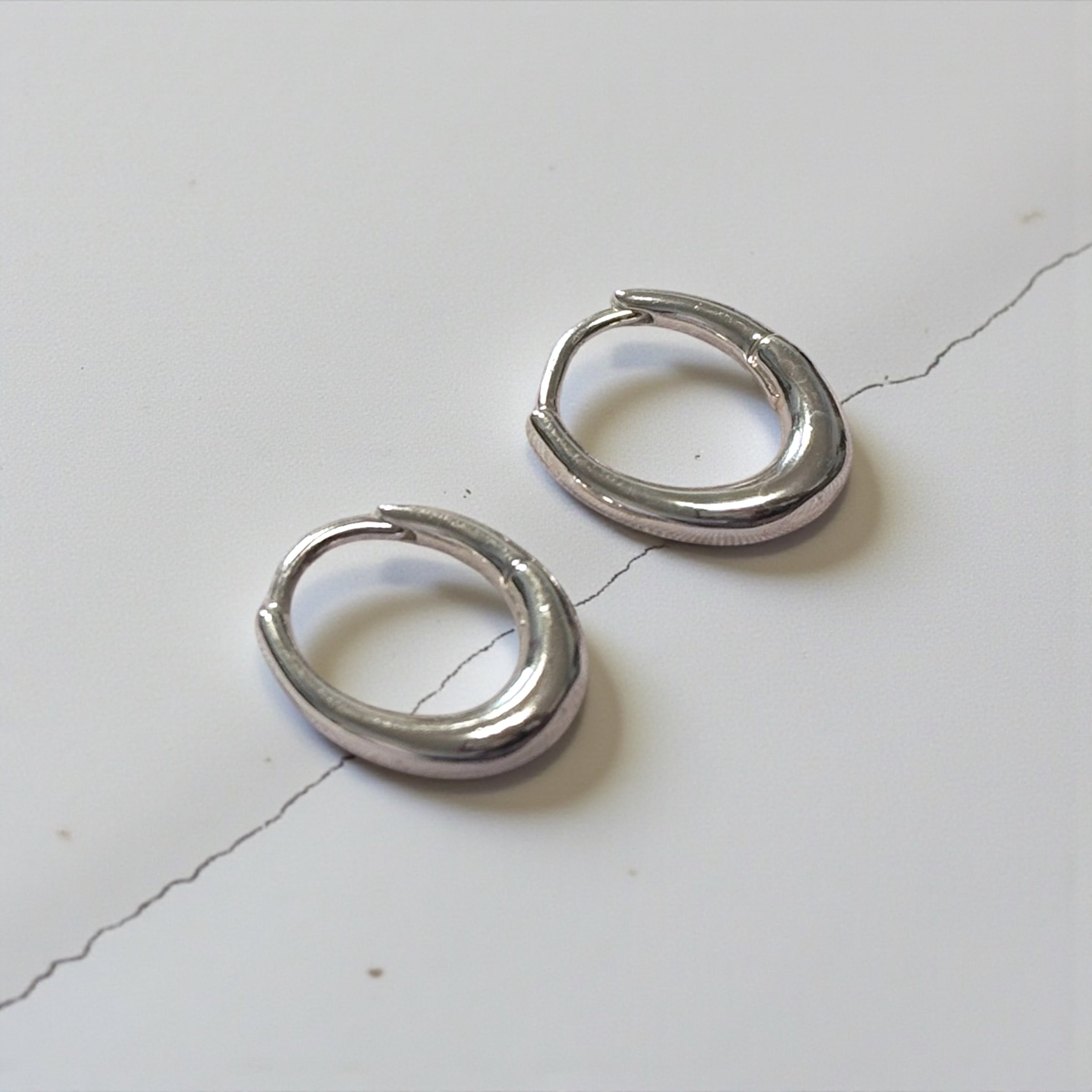 Daily Flow 銀色耳圈