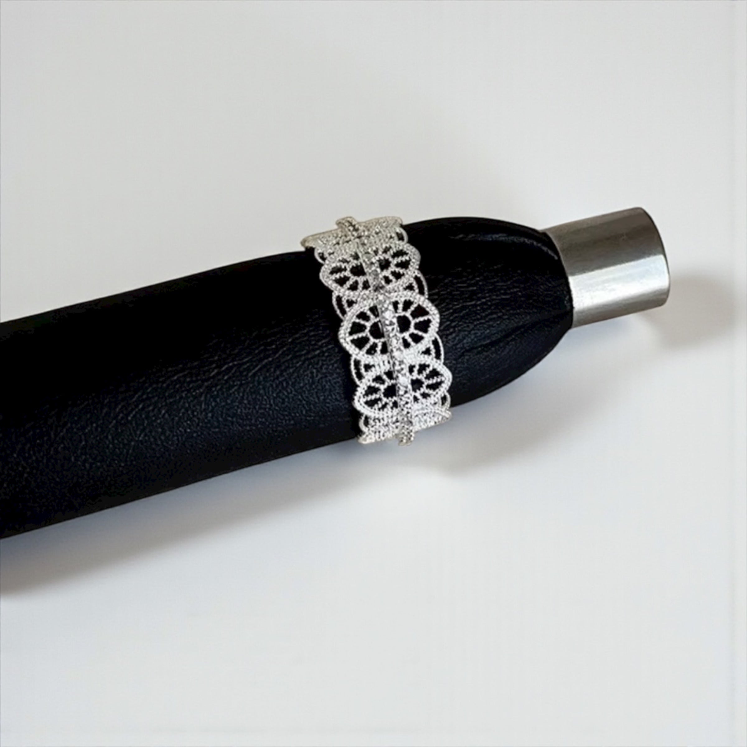 💍 Éclat de Dentelle — 巴黎蕾絲光戒