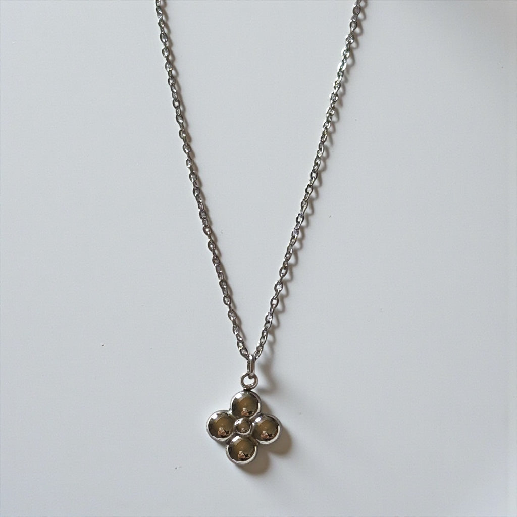 巴黎雨滴 · 優雅花瓣項鍊