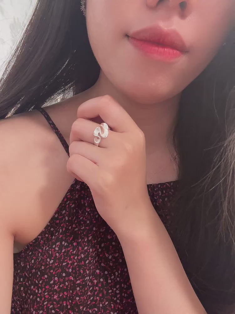 奶油花啞光戒指